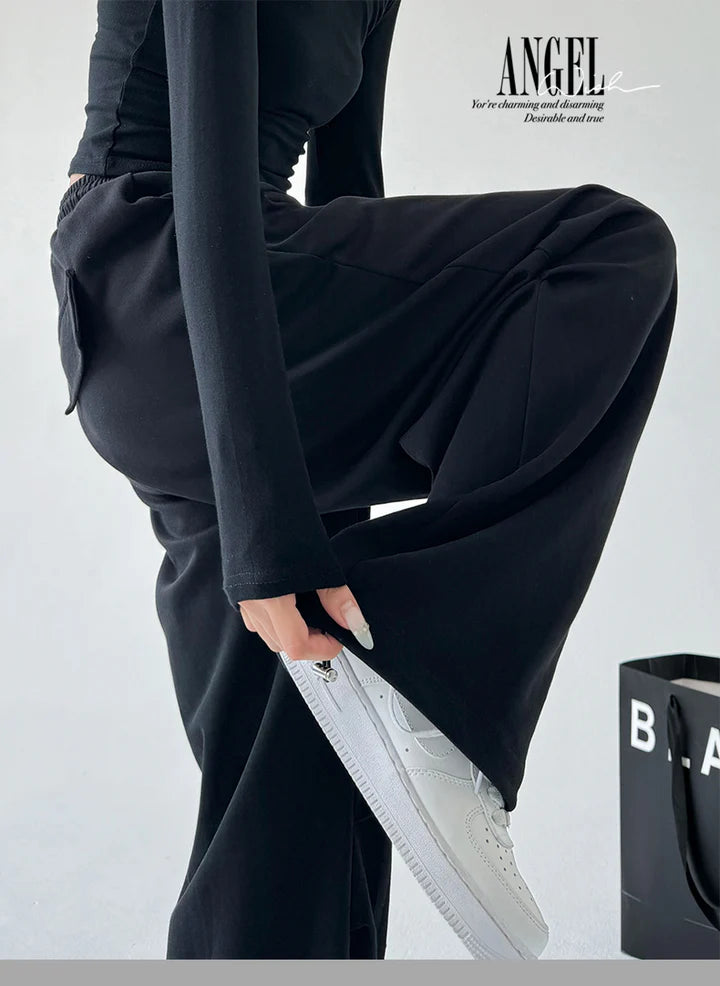 Hikari Exclusive Oversized Uncuffed Sweatpants