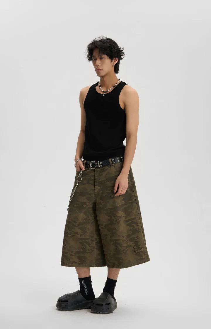 JHYQ Camo Capri Cut Shorts